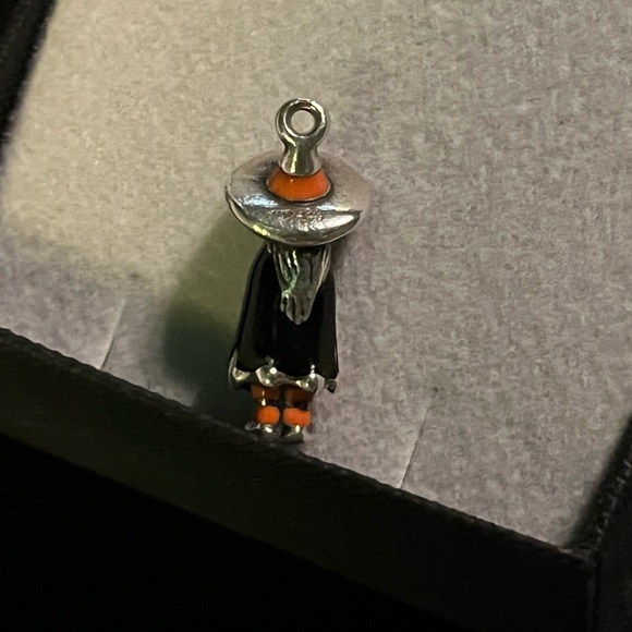 BOO!!! Adorable enamel james avery Halloween witch charm - Picture 3 of 6